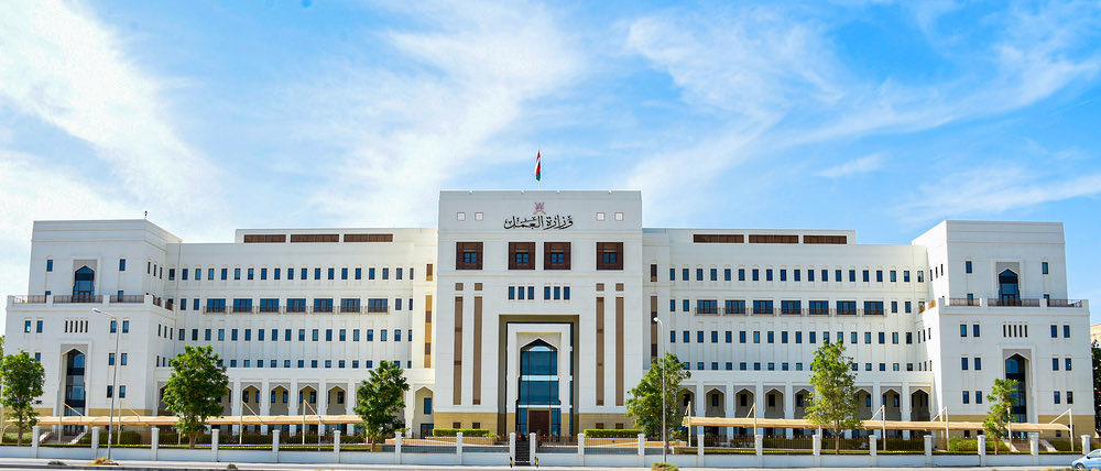 Oman Introduces New Rules for Hiring Expatriate Workers